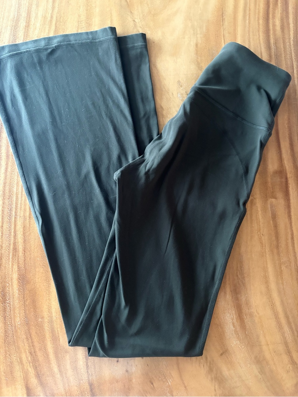 Lululemon (4) Green Groove Nulu High-Rise Flared Pant Regular